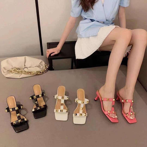 Fashion Rivets Classic Style Heel Sandals